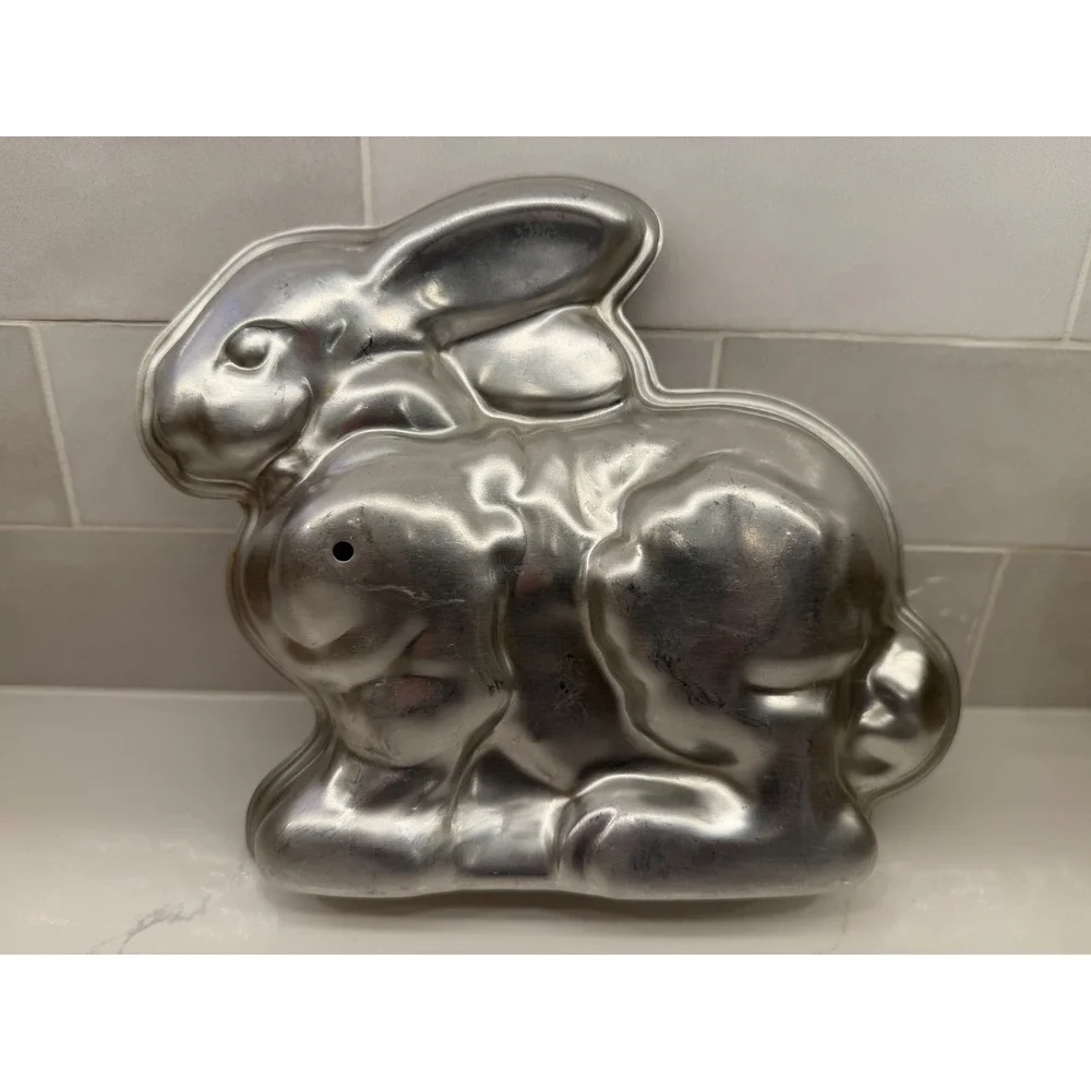 Bunny Cake Pan 3D Rabbit Aluminum Silver Easter Spring Vtg